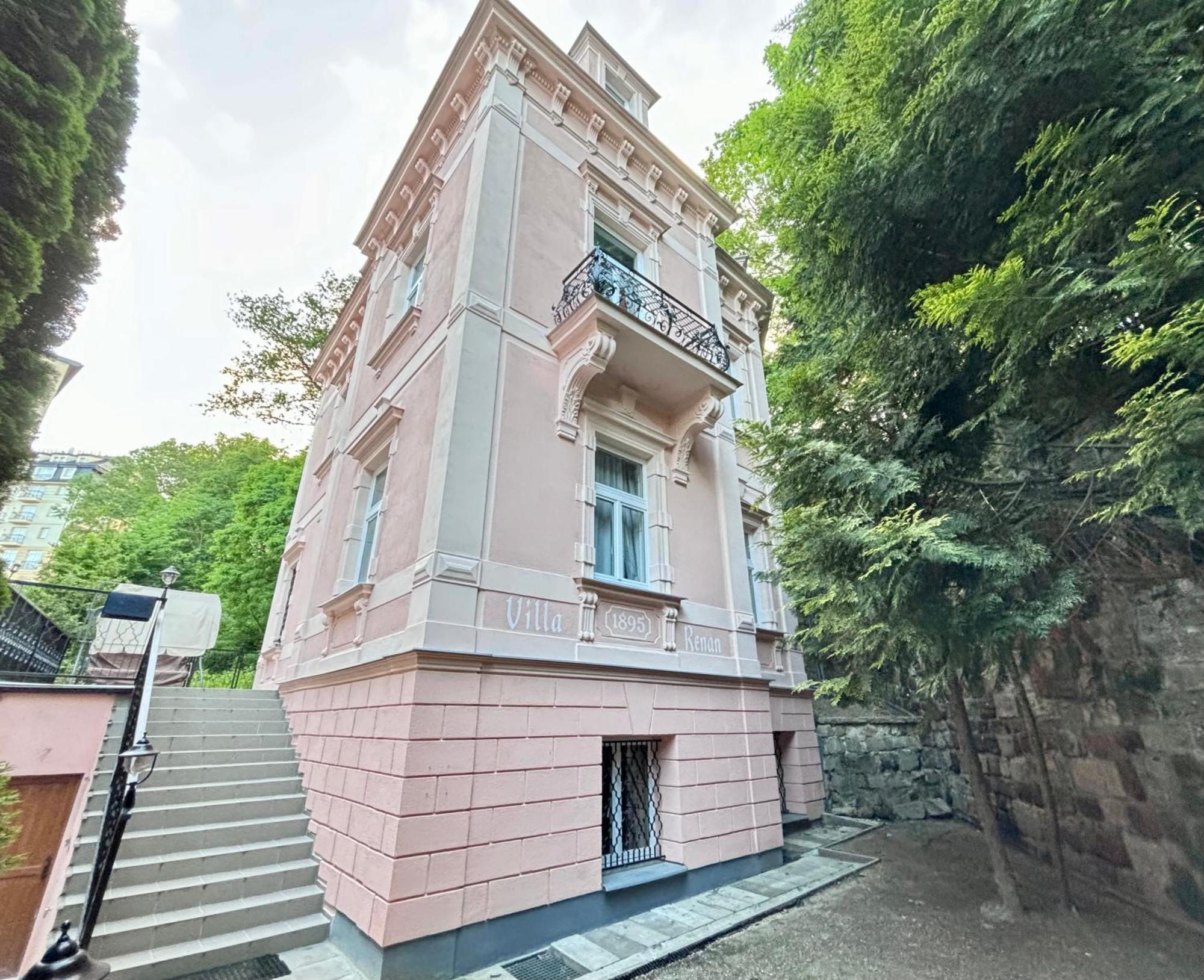 Poet'S Theme Room, Free Parking Karlovy Vary Ngoại thất bức ảnh